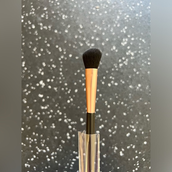 BYOD | Concealer Brush - Picture 4 of 4